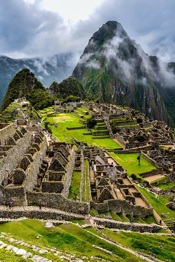Machu Picchu (The stone city)